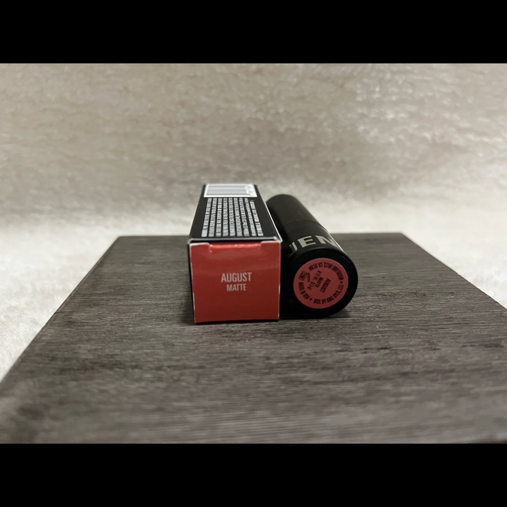 Kylie Jenner lipstick - Picture 2 of 3
